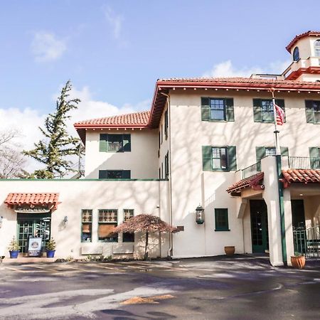 Columbia Gorge Hotel & Spa Hood River Exterior photo